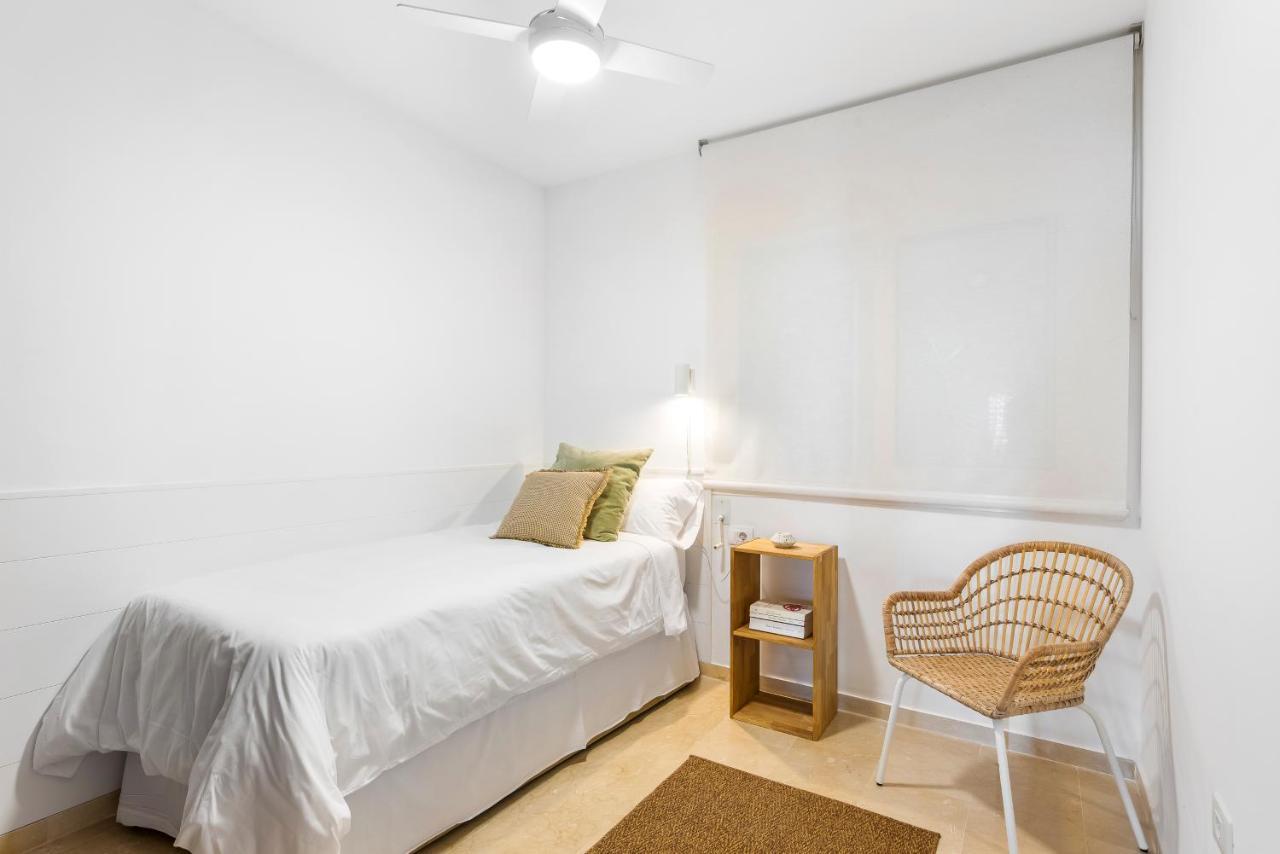 Beach Apartment With Terrace And Private Parking Radazul Bagian luar foto