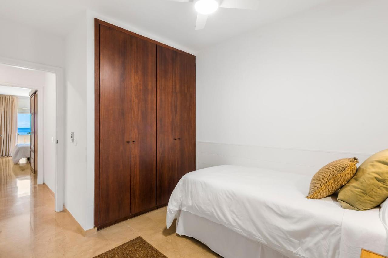 Beach Apartment With Terrace And Private Parking Radazul Bagian luar foto